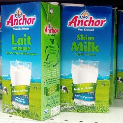 LAIT ÉCRÉMÉ